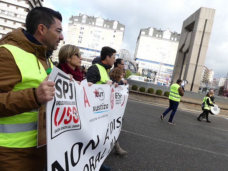 17-01-12 ProtestaFolgaXustizaVigo14.JPG